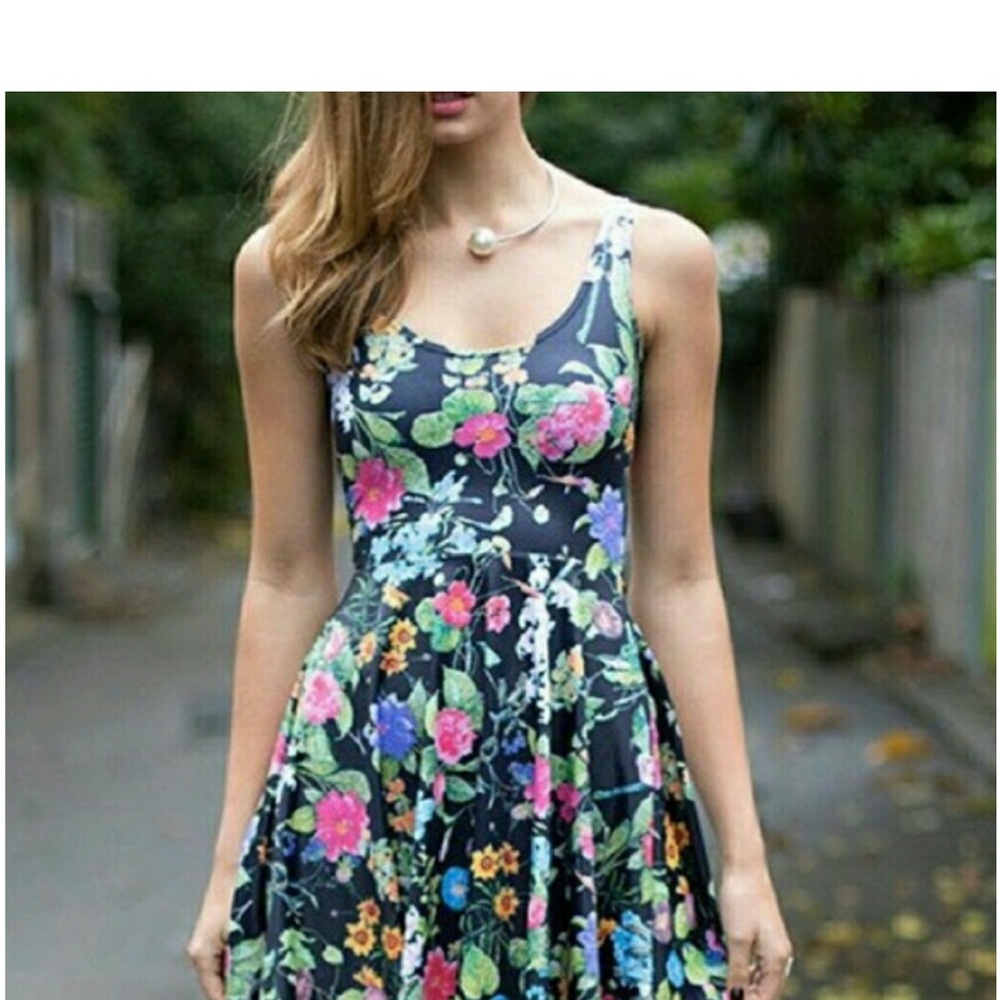 Blackmilk -Bloom loom scoop limited scoop skater dress - Picture 4 of 4
